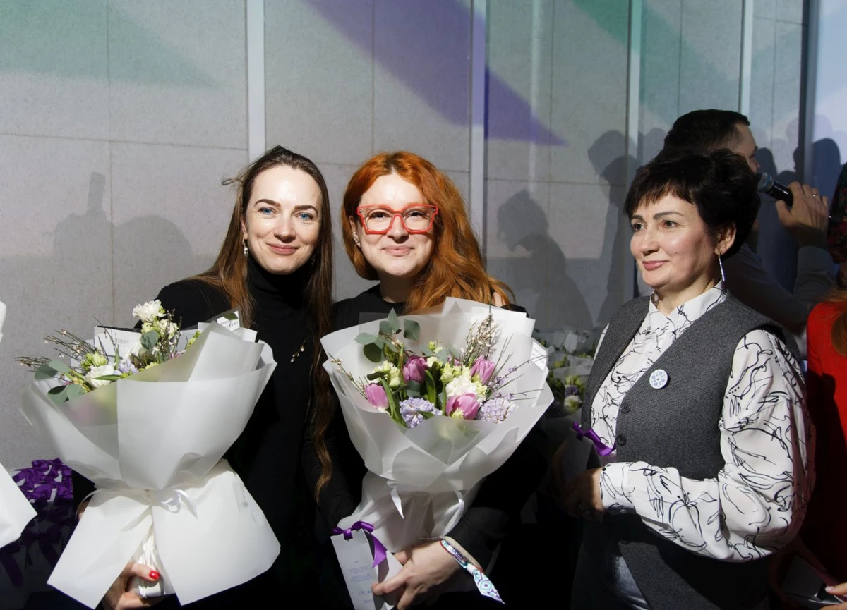 Переможниці УП100. Сила жінок правозахисниця Олександра Матвійчук, волонтерка Тата Кеплер та співзасновниця освітньо-волонтерського центру Халабуда Людмила Чичера 