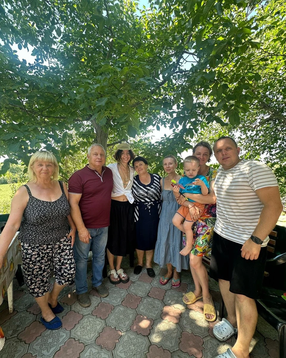 Надя Дорофєєва з родиною