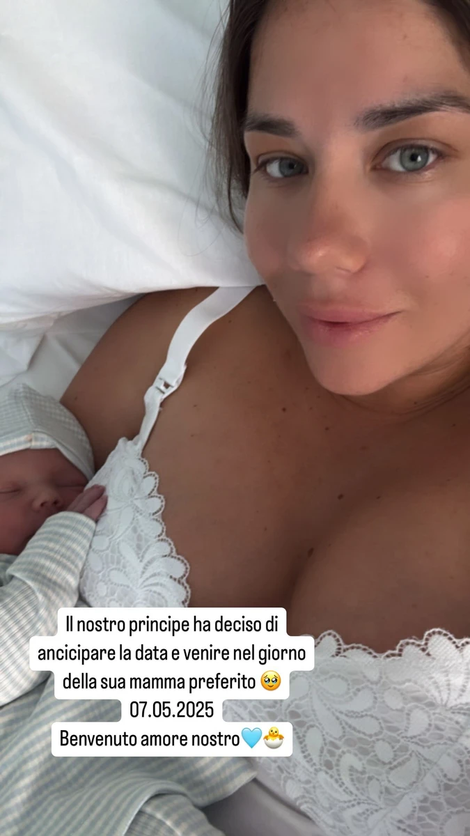 Футболіст Руслан Маліновський став батьком вдруге