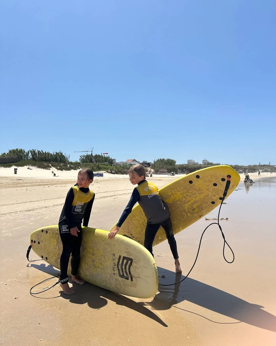 Діти Даші Кацуріної на відпочинку у Португалії