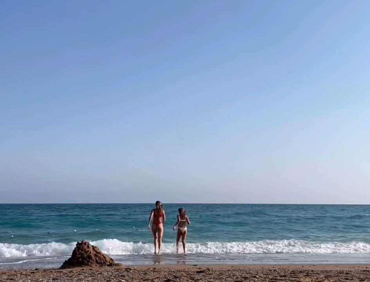 В соцмережах нема фото Едіти, але на цьому кадрі Яна, вочевидь, з нею 