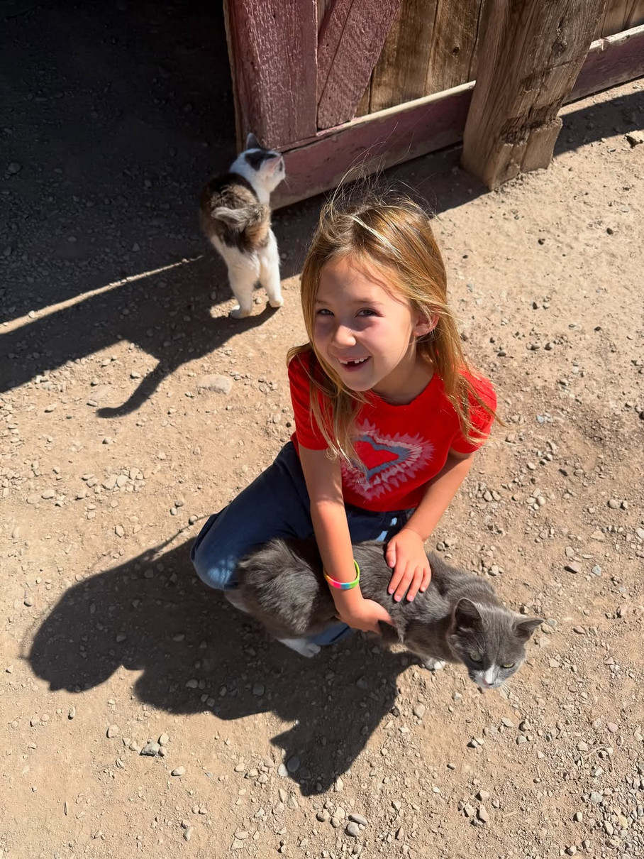 Кейт Хадсон сфотографувала свою дочку у компанії котиків