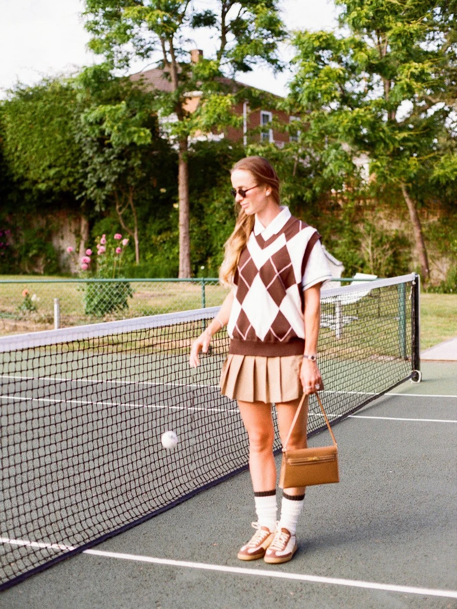 Еліна Світоліна у спідниці на фото