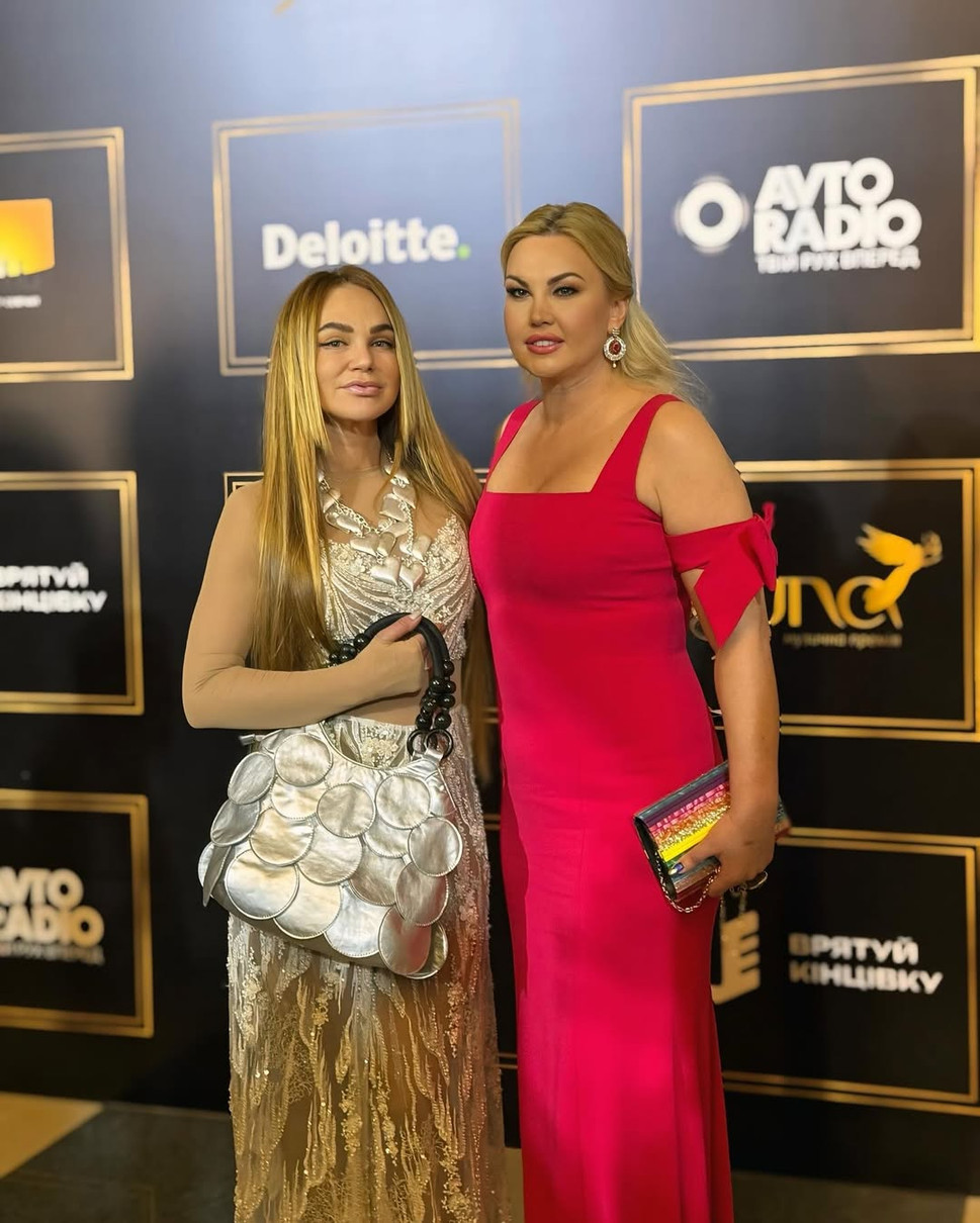 Оксана Вояж і Камалія на благодійному вечорі
