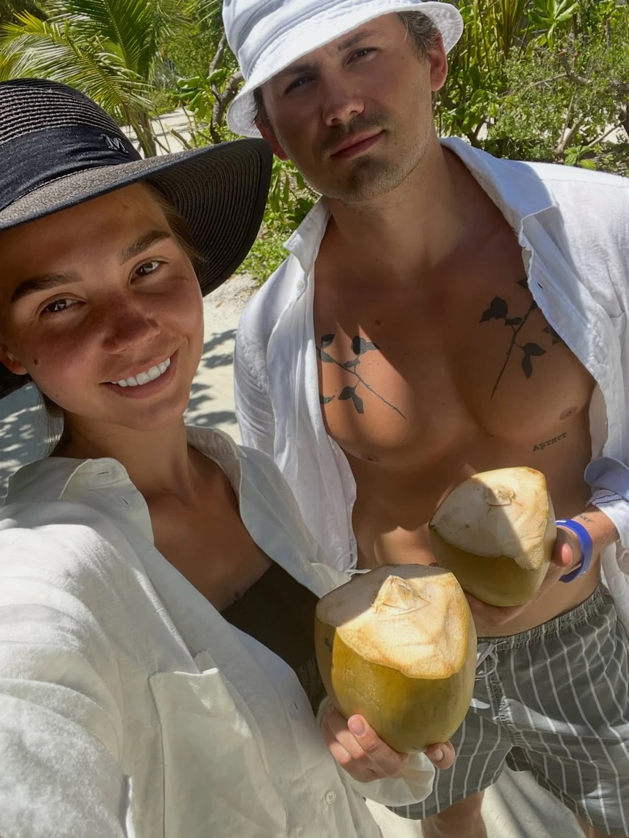 Наталія Татарінцева і Євген Кот наробили селфі у відпустці