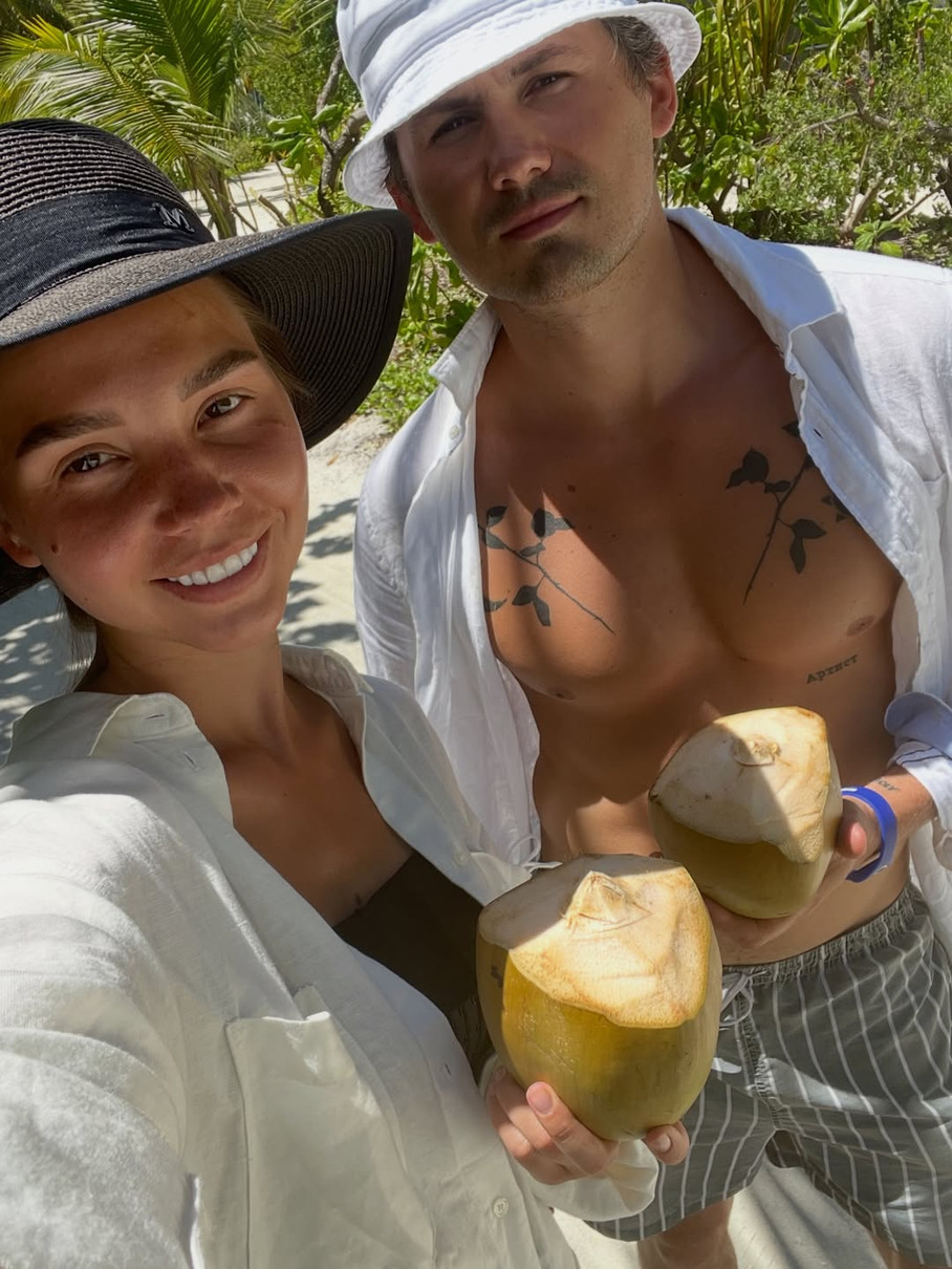 Наталія Татарінцева і Євген Кот наробили селфі у відпустці