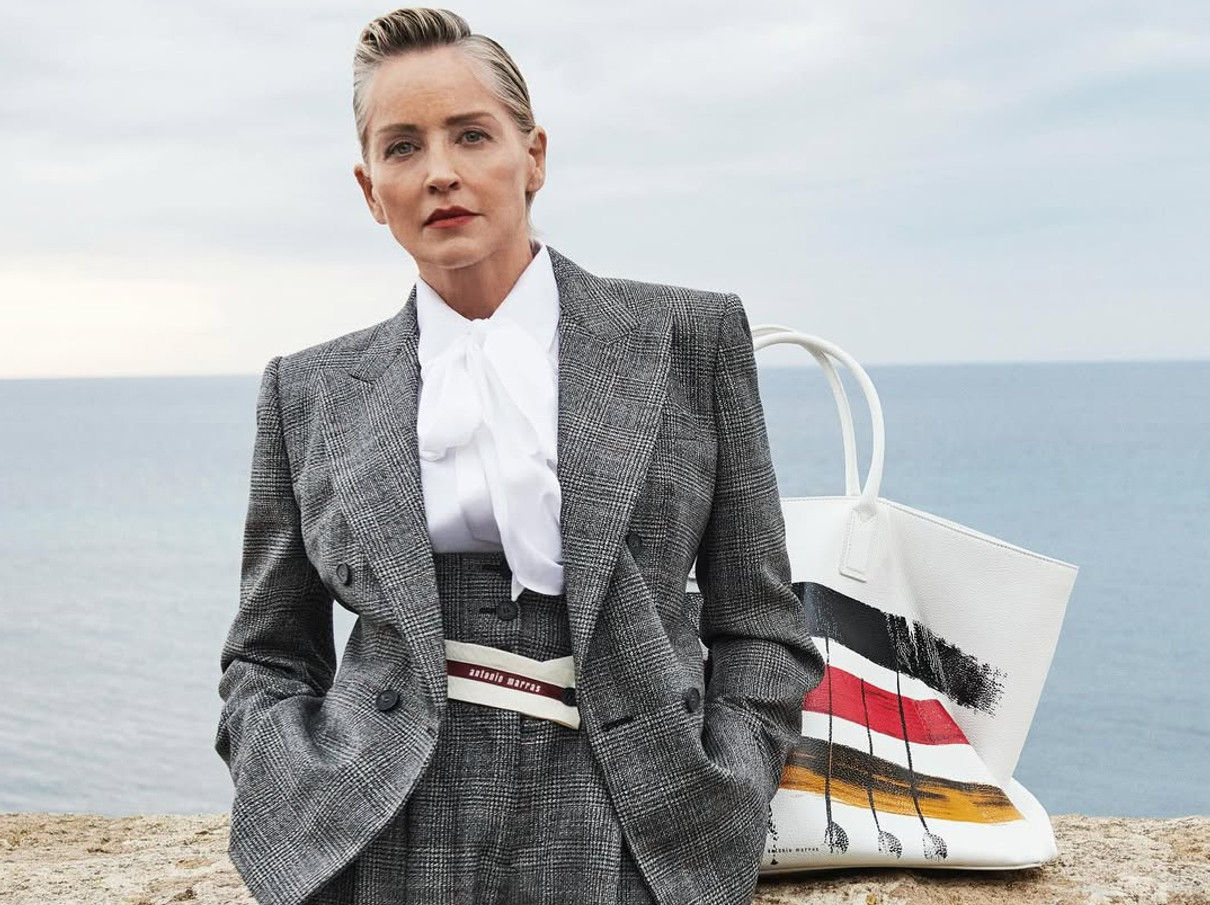 Шерон Стоун позує для фото