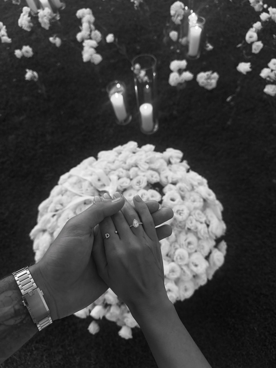 Квіткова показала обручку