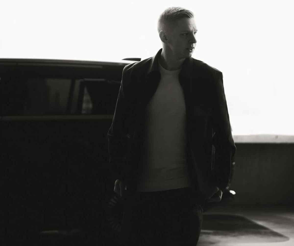 Олександр Зінченко показав своє чорно-біле стильне фото