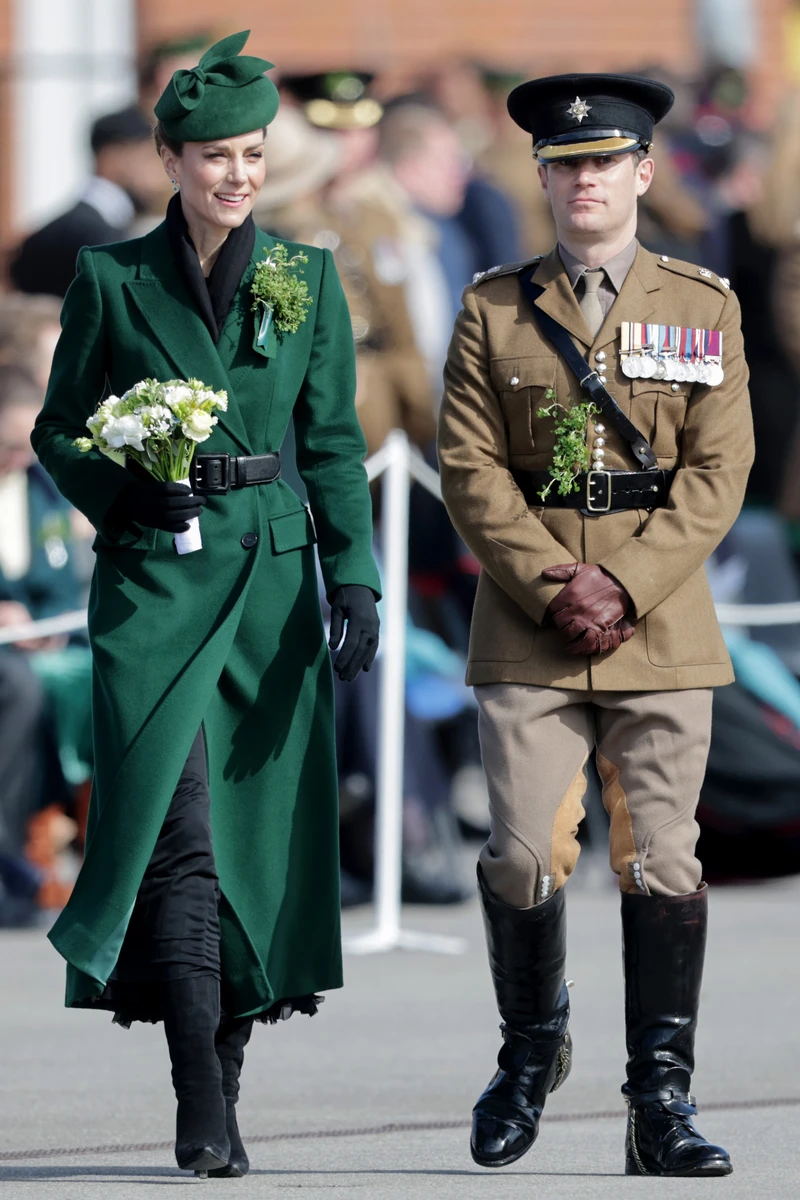 Кейт Міддлтон у зеленому пальті показалася на святкуванні Дня Святого Патріка