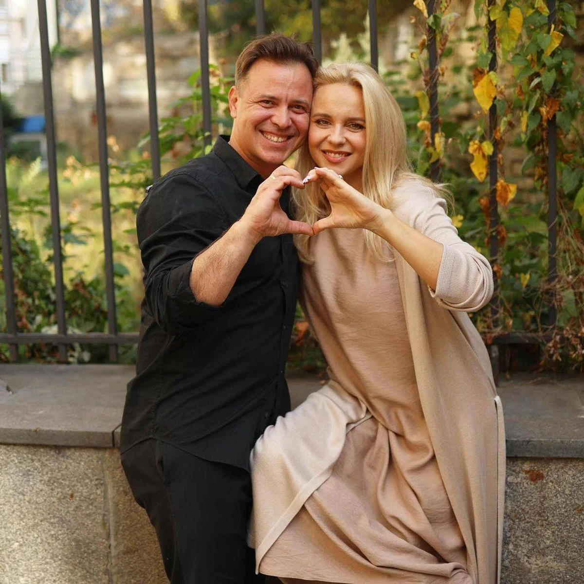 44-річний Андрій та 42-річна Ліля виховують двох спільних доньок: Діану та Поліну