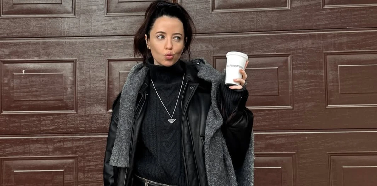 Надя Дорофєєва позує для фото