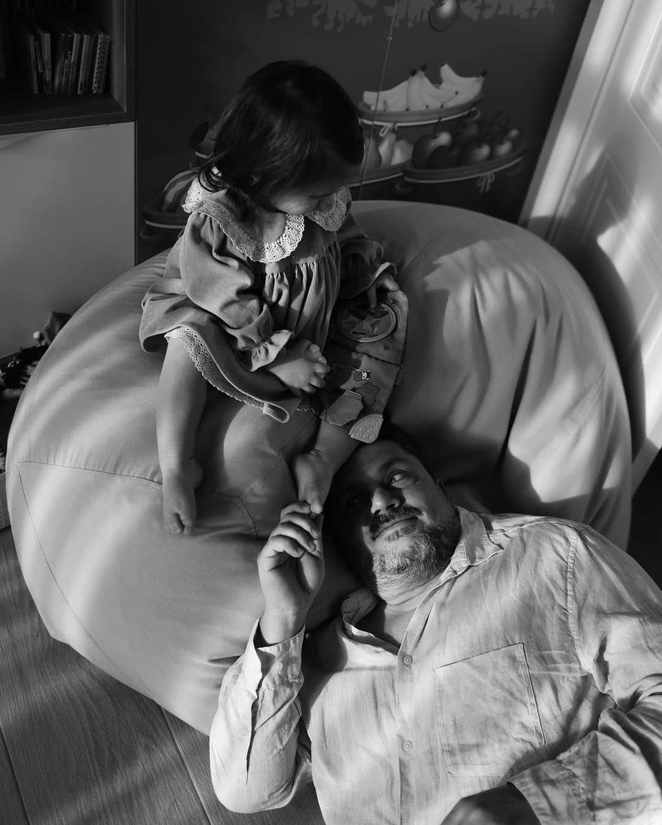 Тарабарова показала миле фото свого чоловіка і доньки