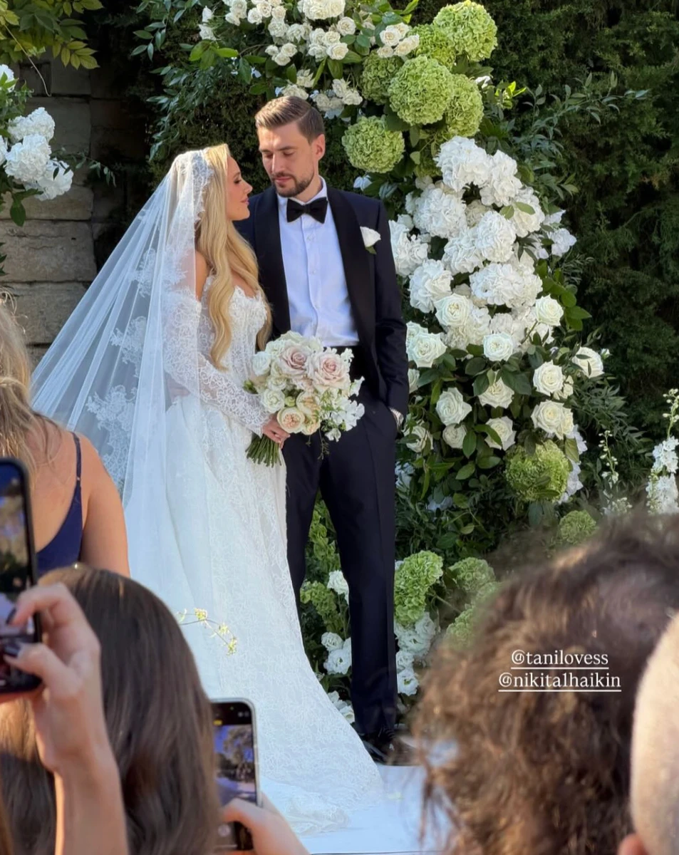 Світлана Лобода заспівала на весіллі російського футболіста