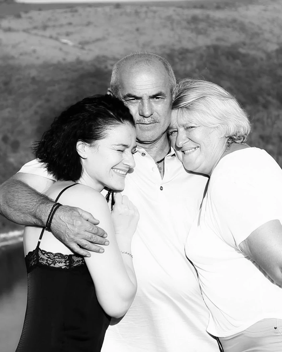 Марта Адамчук з батьками