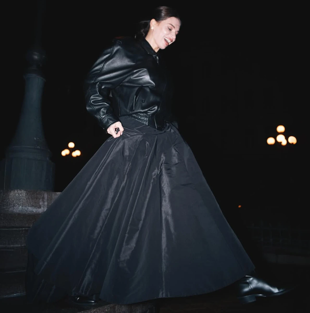 Дружина Олександра Усика показала стильний лук на концерті Монатіка