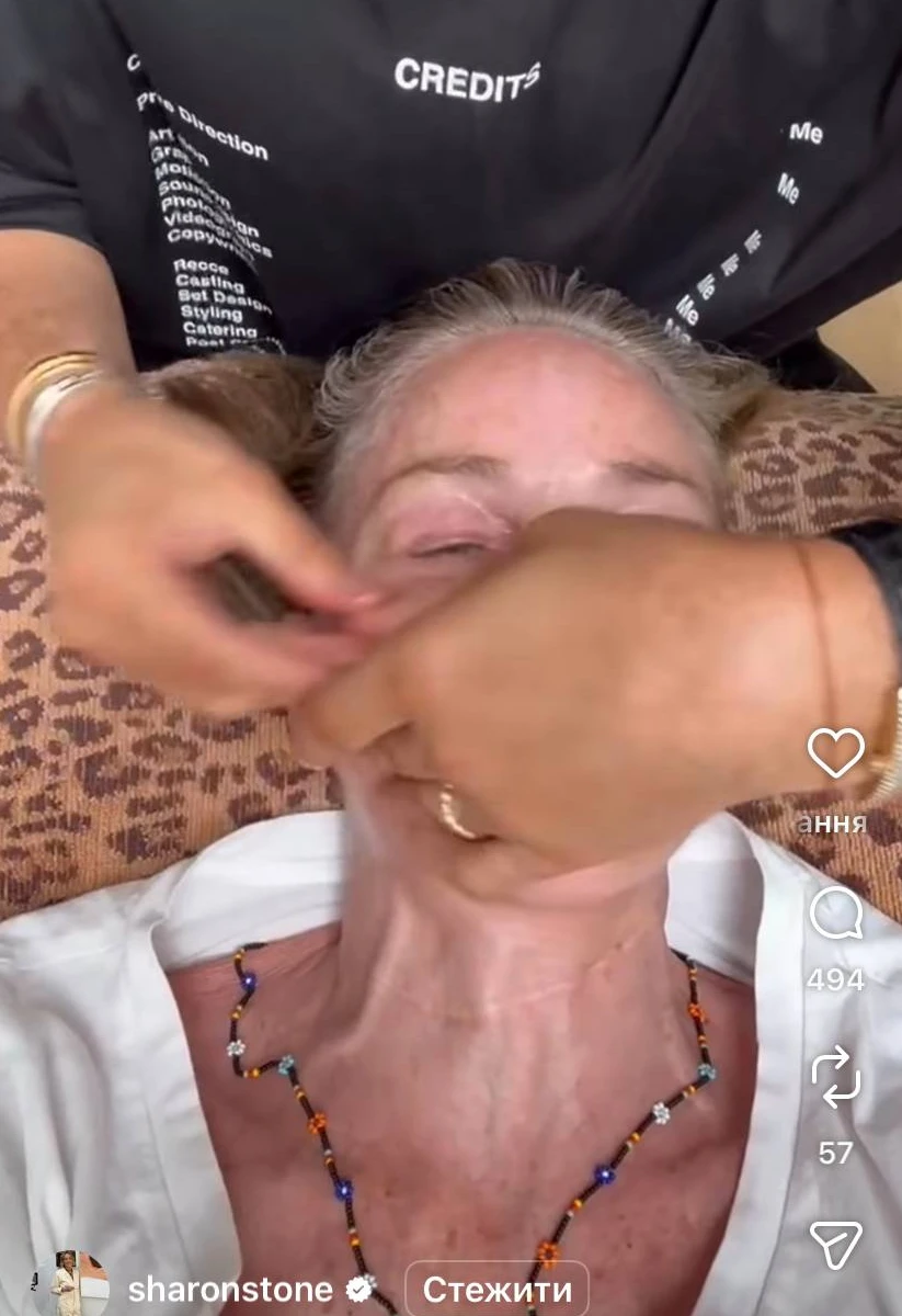 Шерон Стоун вразила незвичним масажем лиця