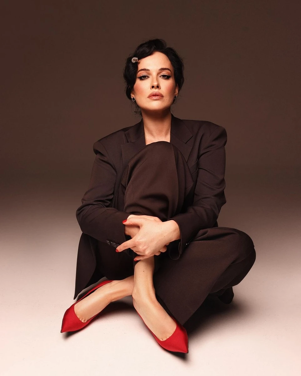 Даша Астаф'єва попозувала для спокусливих фото