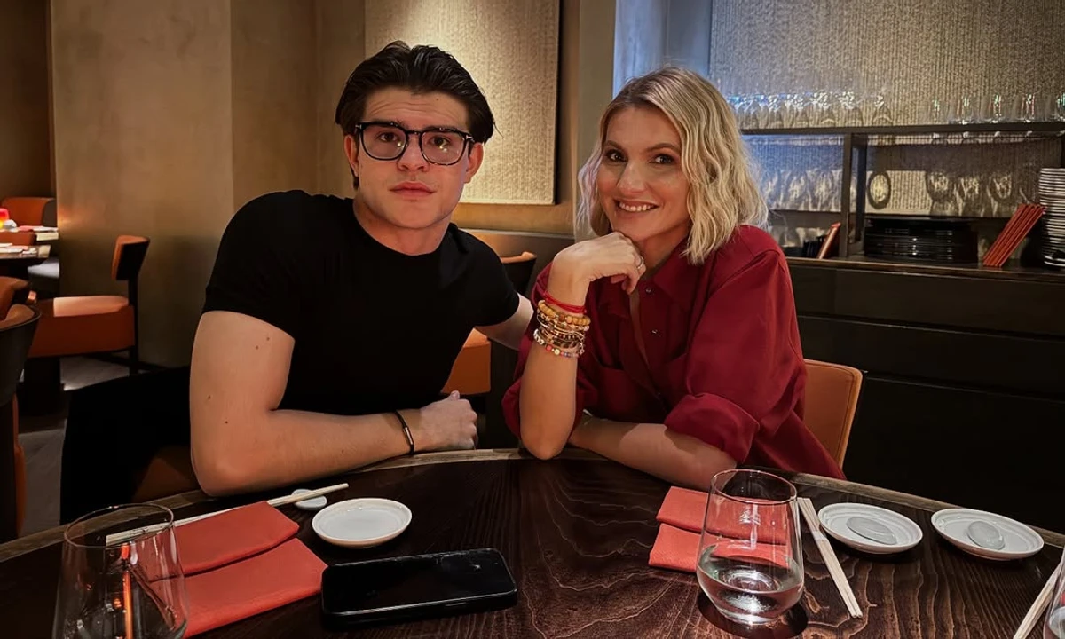 Єлизавета Юрушева привітала сина з 18-річчям та похвалилася фото з ним