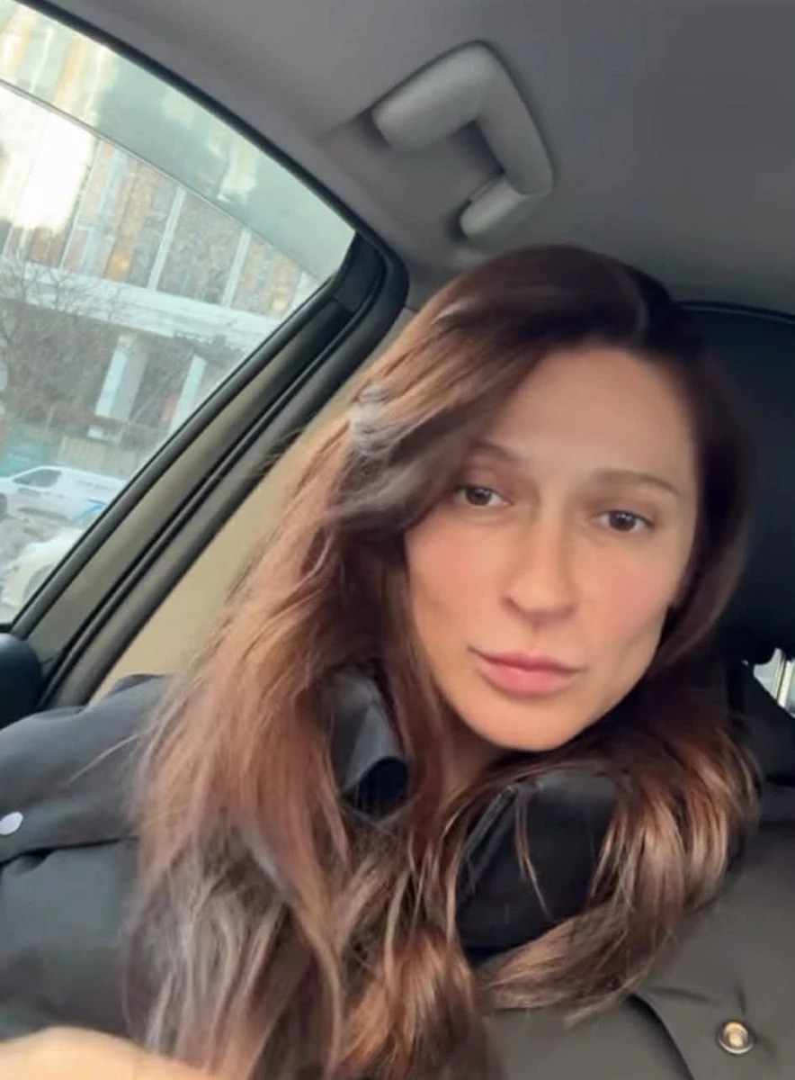 Таянна змінила колір волосся