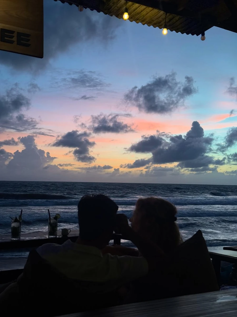 Міша Романова заінтригувала відпочинком із загадковим чоловіком