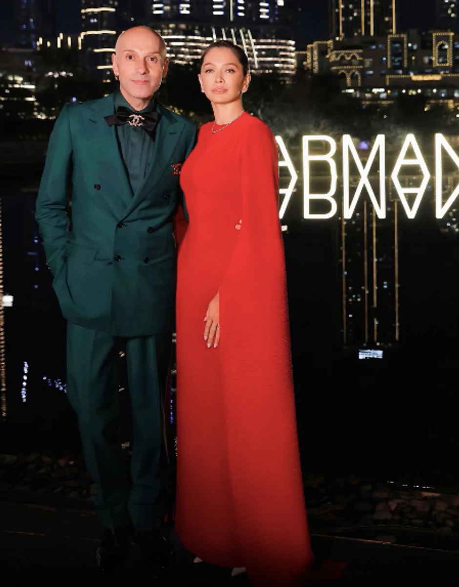 Віра Брежнєва відвідала модний захід в елегантній сукні