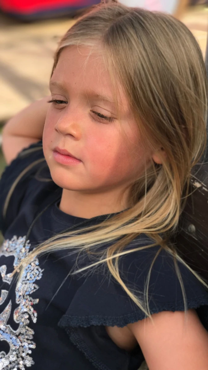 Олександр Усик поділився рідкісними фото доньки