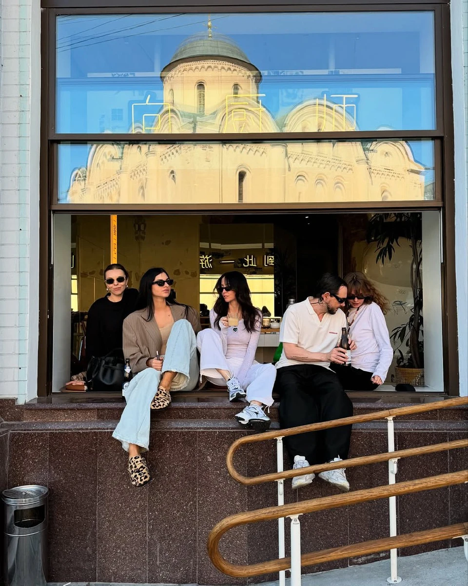 Дорофєєва у закладі чоловіка