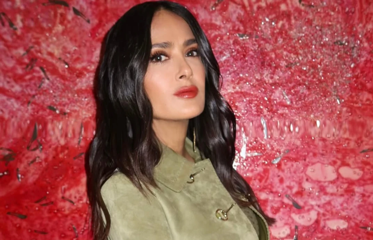 Сальма Хаєк попозувала для фото