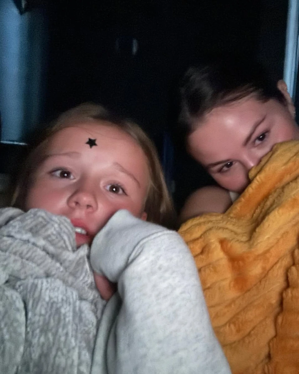 Селена Гомес показала розваги з молодшою сестрою