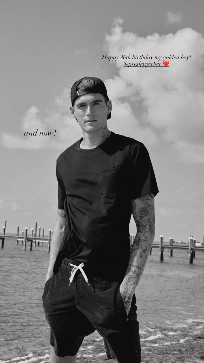 Сінді Кроуфорд показала фото дорослого сина біля води