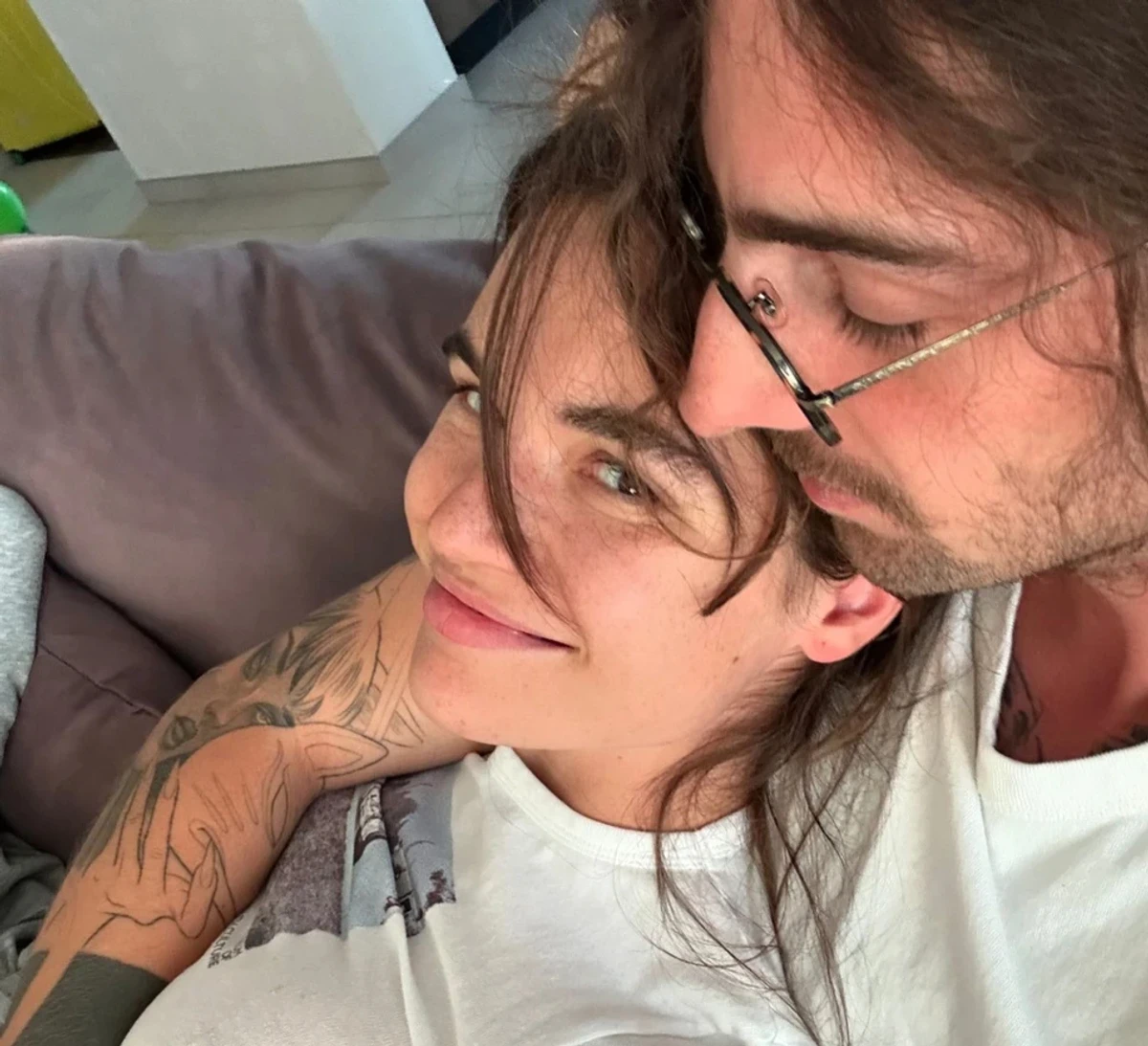 Дантес обіймає кохану Кацуріну