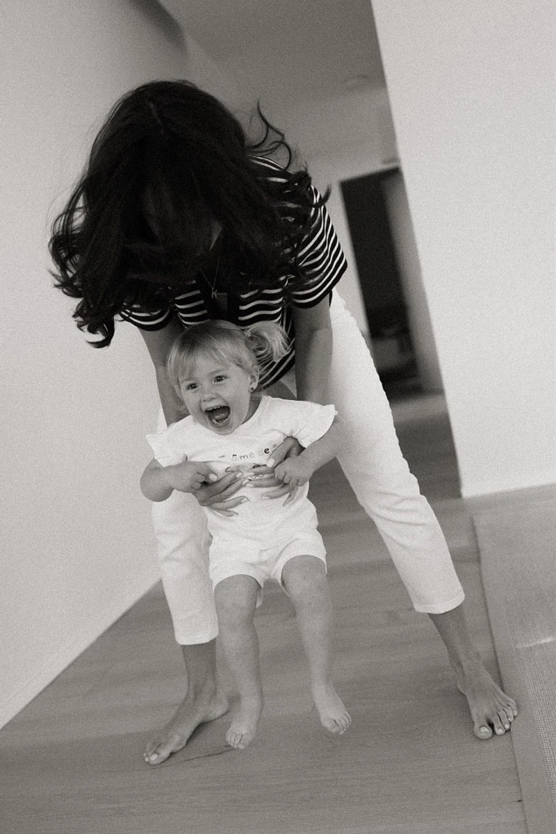 Дружина Довбика з дитиною