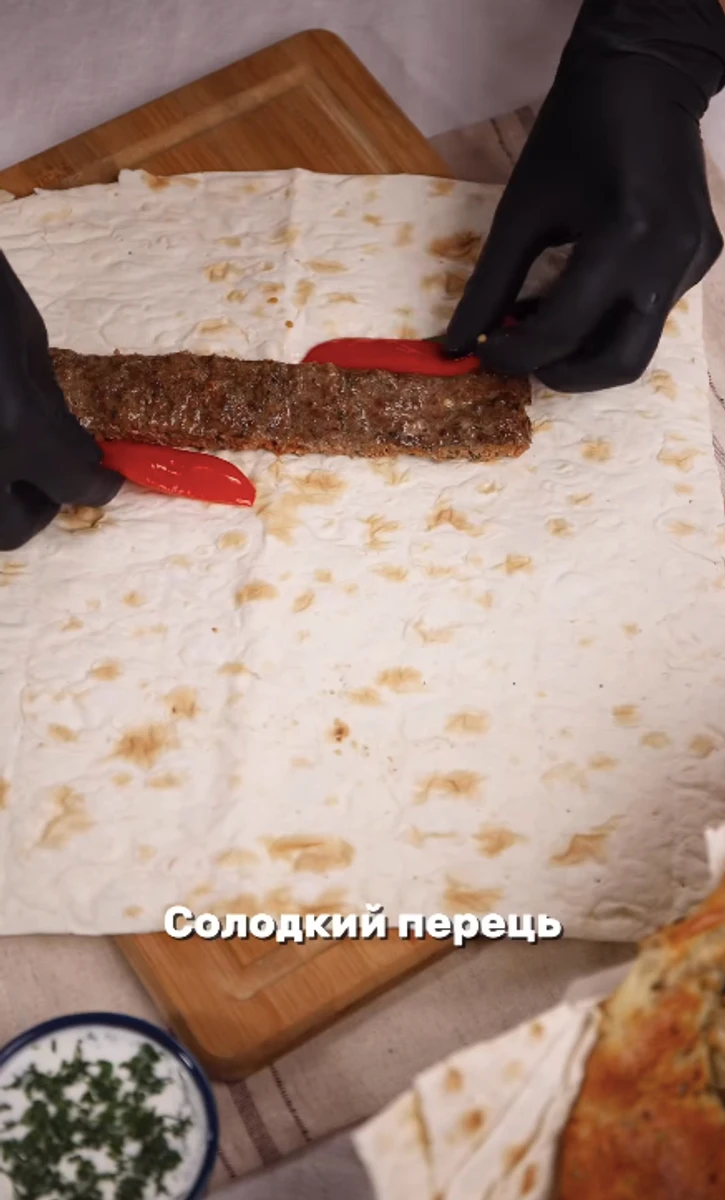 Ектор Хіменес-Браво показав, як завертати турецький кебаб