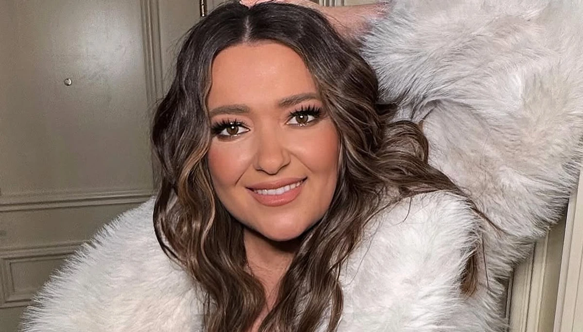 Могилевська попозувала для фото