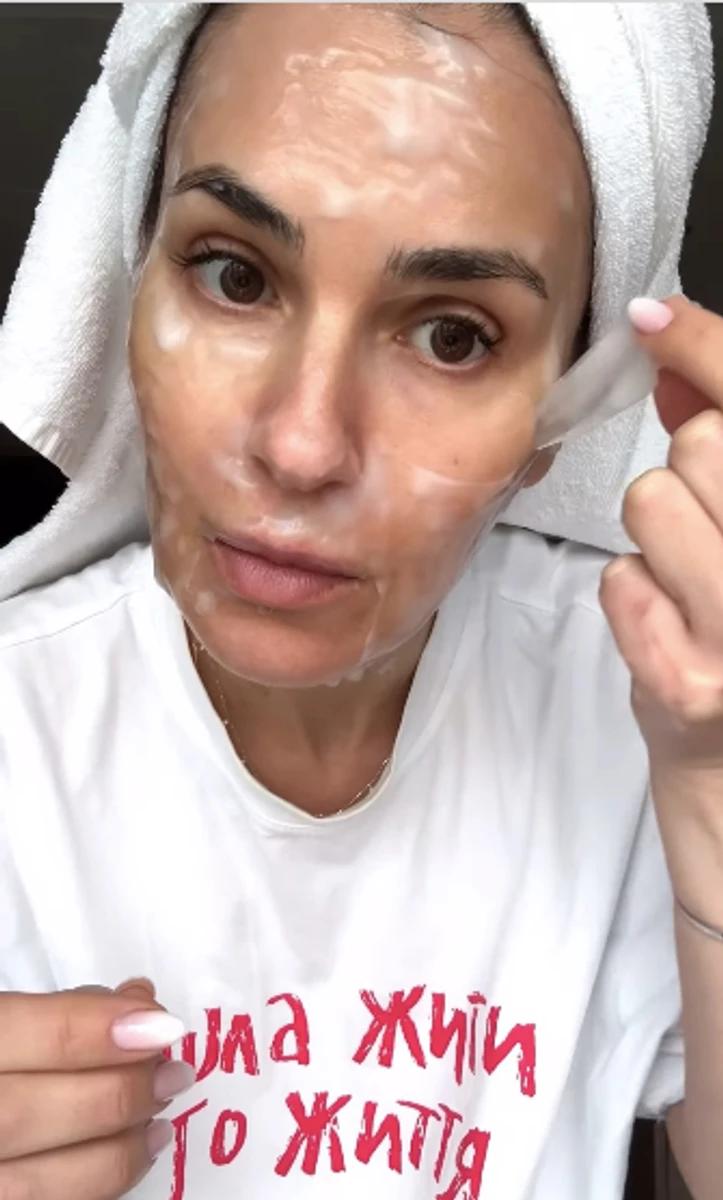 Маша Єфросиніна показала свій догляд за обличчям