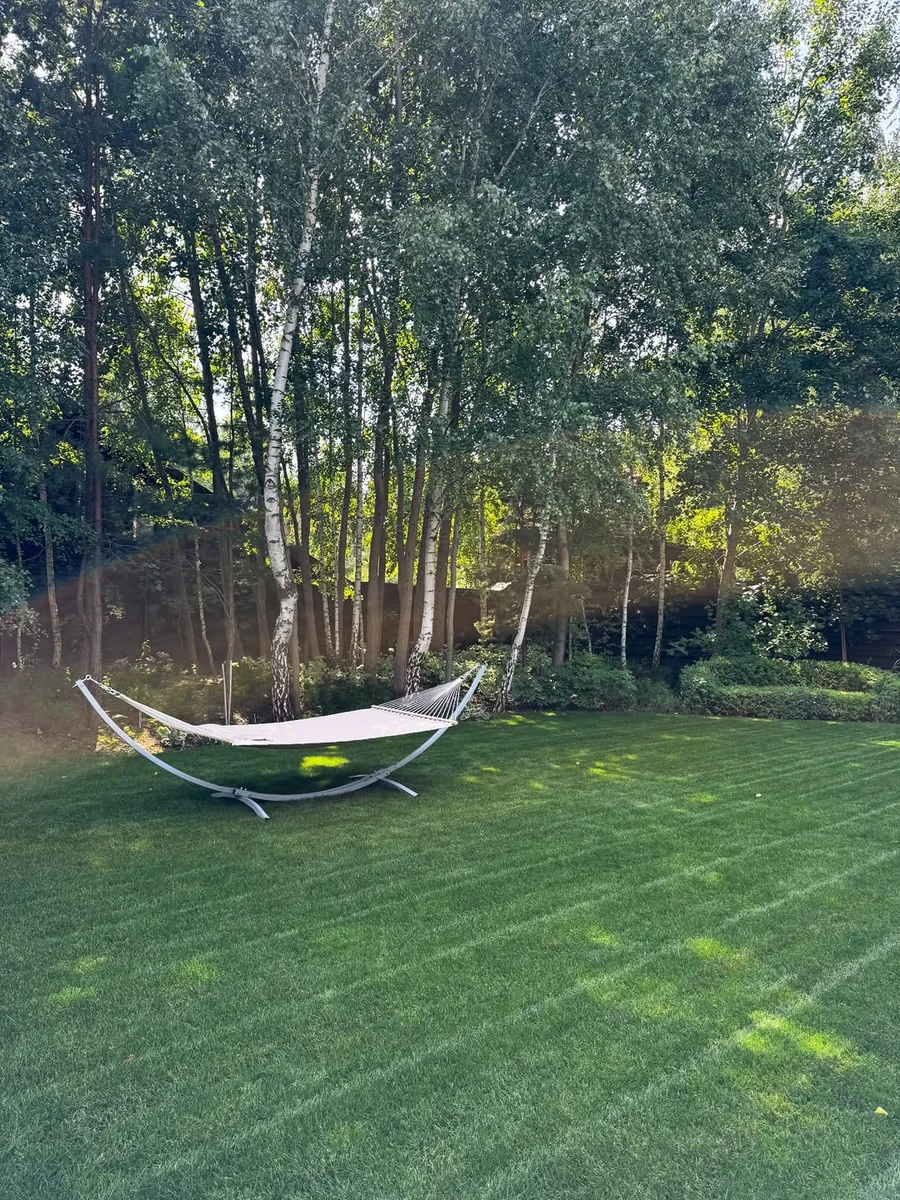 Дружина Остапчука показала, куди вони переїхали