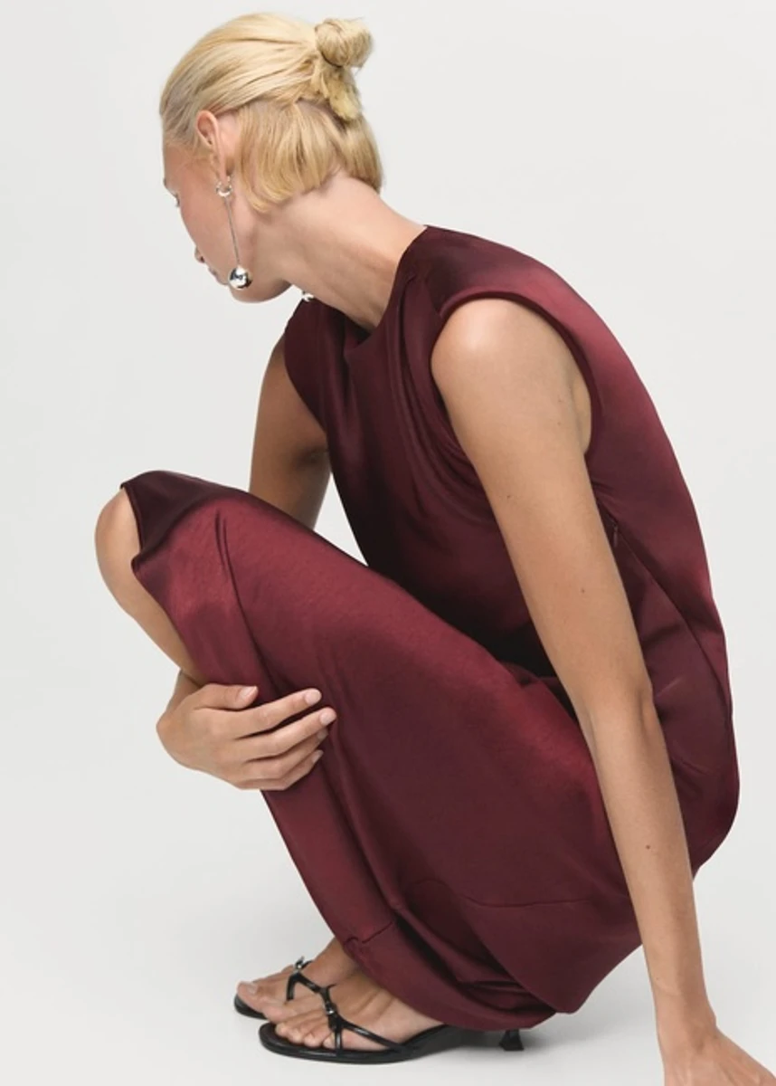 Сукня винного кольору