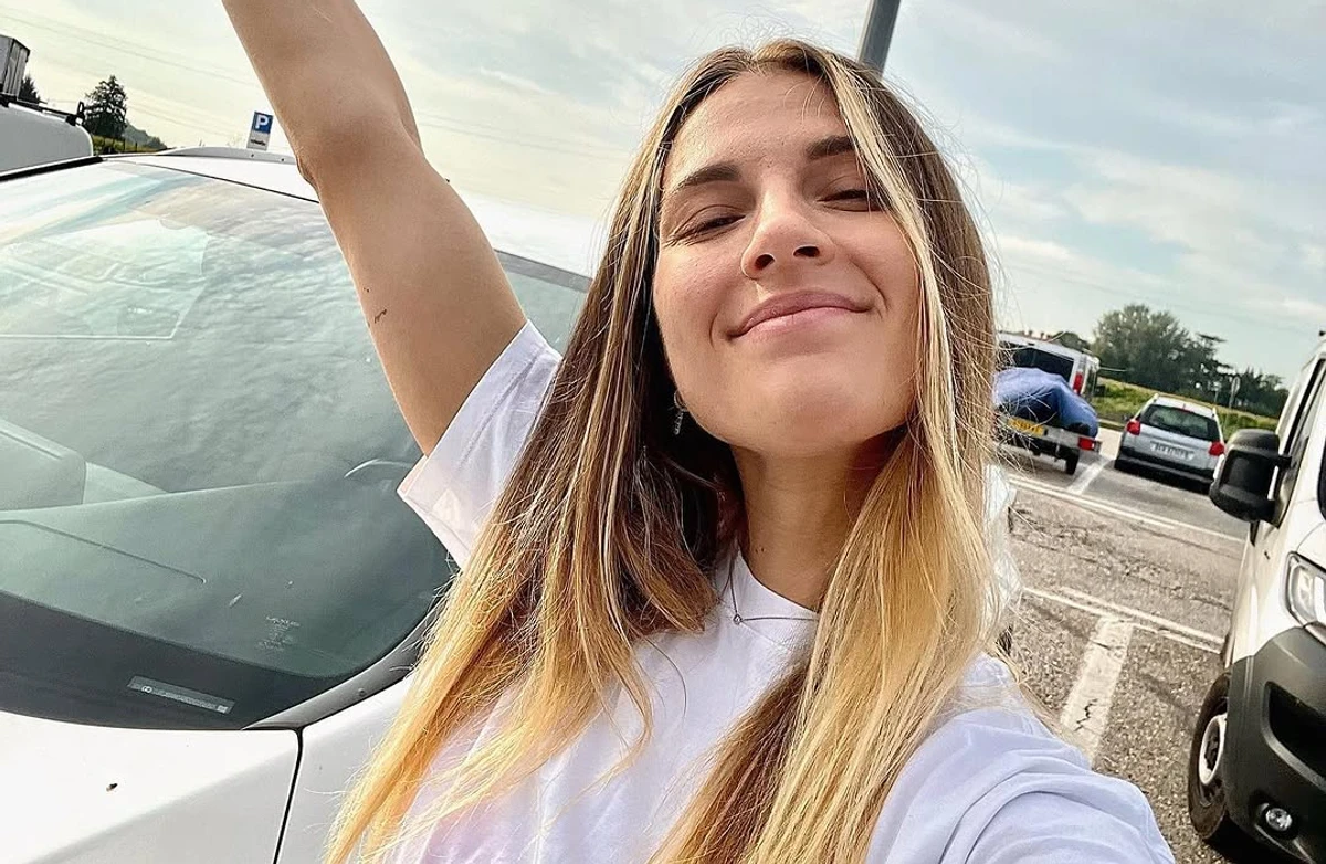 Ольга Харлан робить селфі