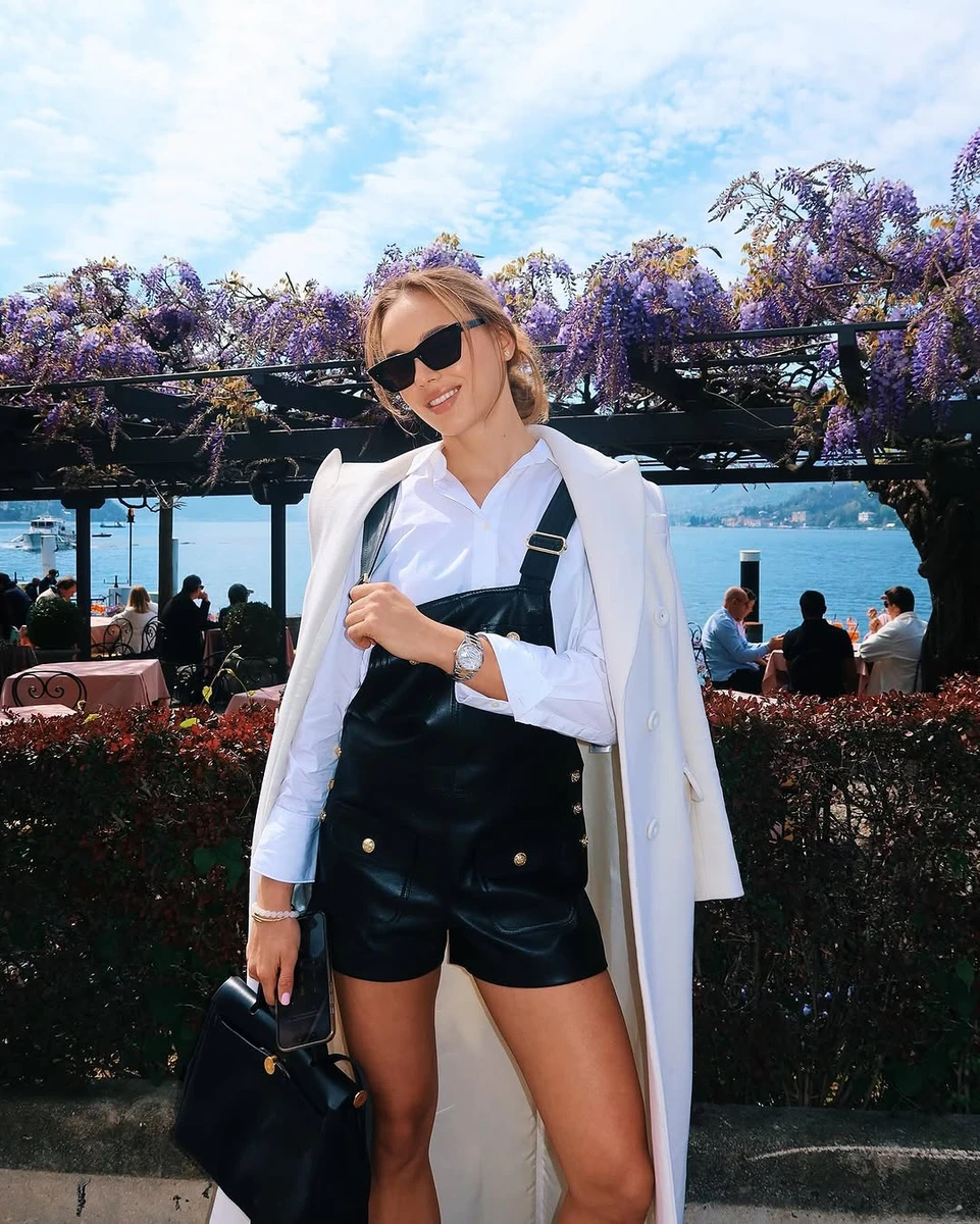 Дар'я Білодід і міні показала стрункі ноги