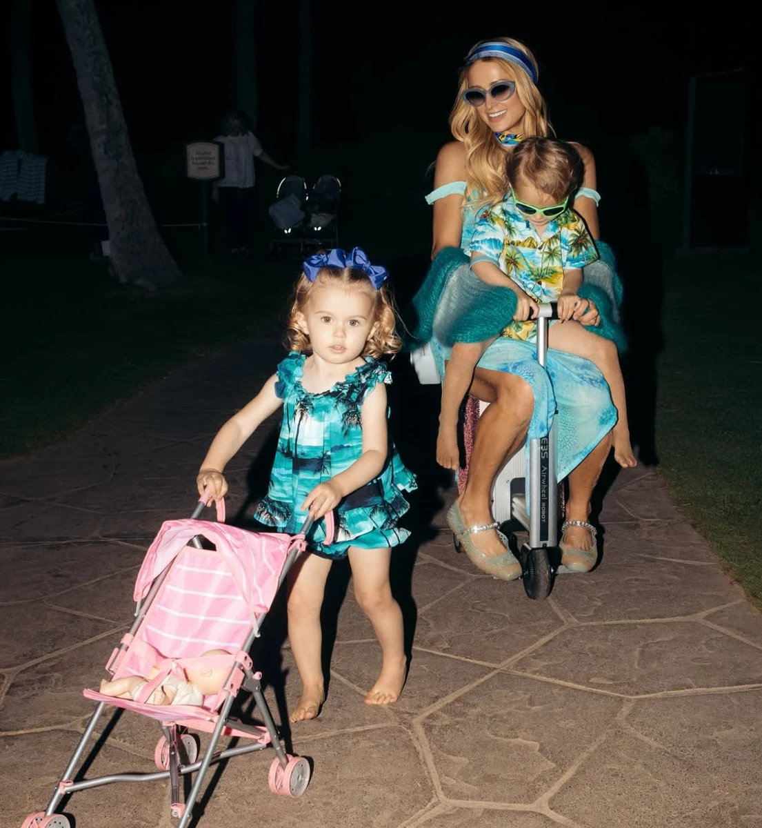 Періс Хілтон показала розваги з дітьми на острові