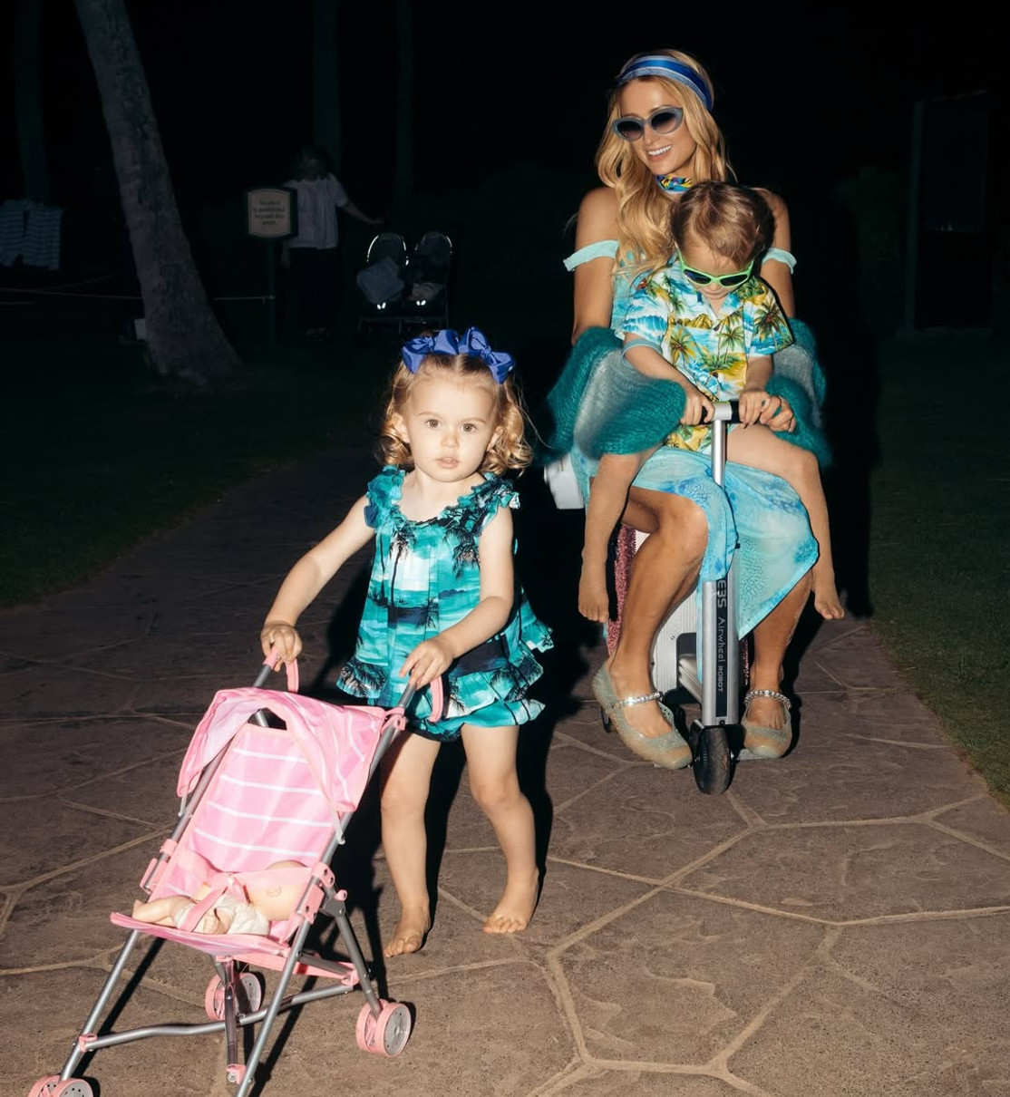 Періс Хілтон показала розваги з дітьми на острові