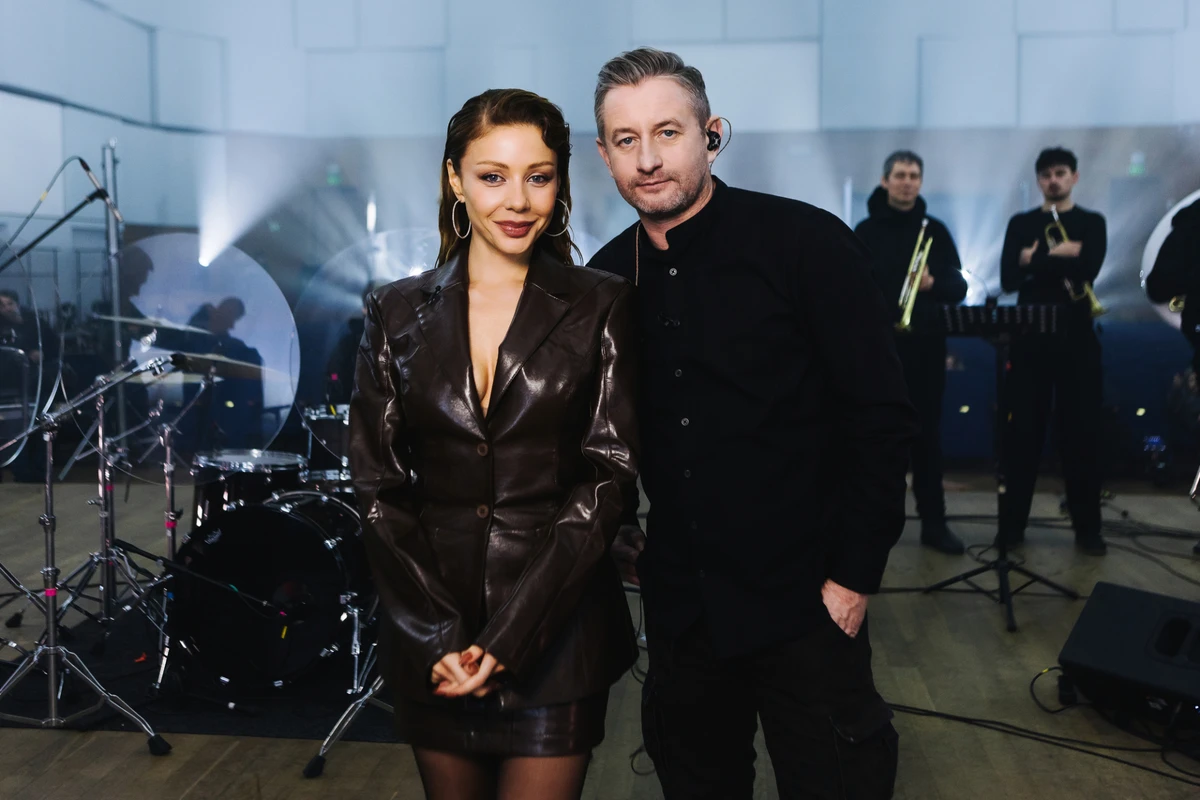 Сергій Жадан попозував із Тіною Кароль на її музичному шоу