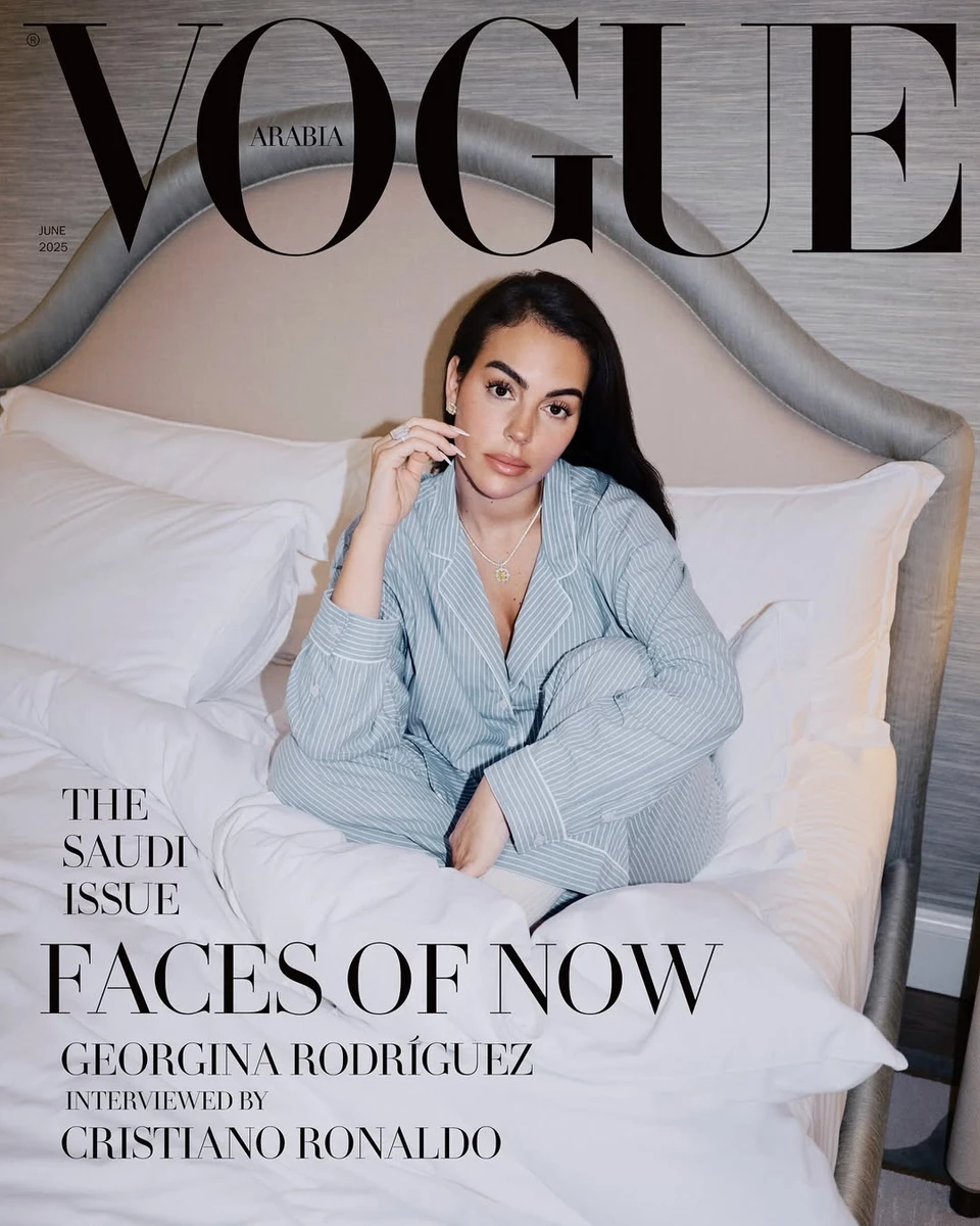 Наречена Роналду у піжамці попозувала на ліжку