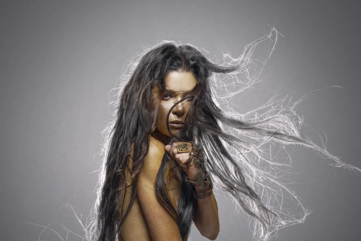 Кліп артистка запрем'єрила у день свого 51-ліття