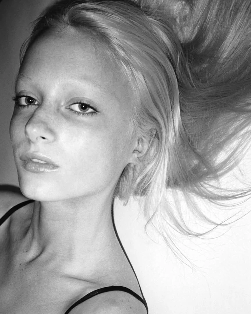 Трансгендерна дочка Наомі Воттс і Лієва Шрайбера похвалилася стилем на фото