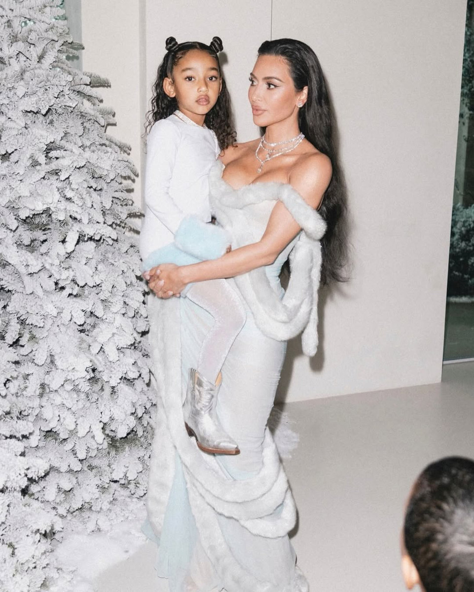 Кім Кардашян на 8-річчя дочки показала її ефектні фото