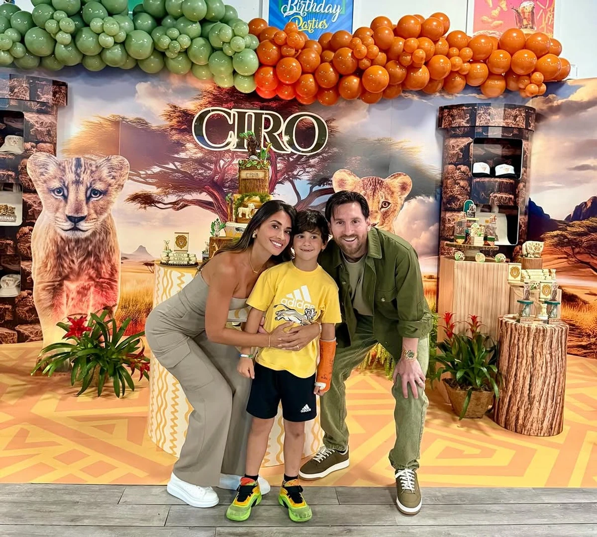 Ліонель Мессі з коханою привітав сина з днем народження