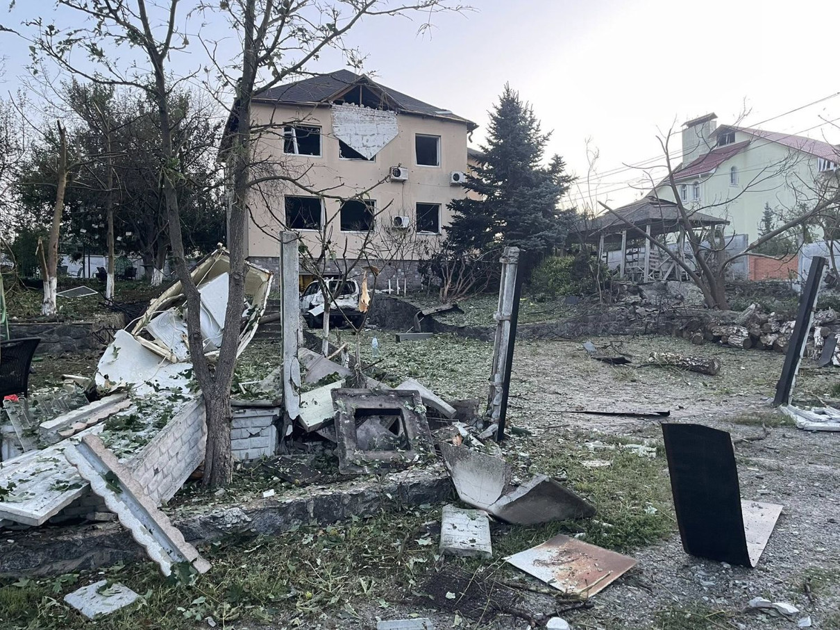 Так виглядає будинок Маргарити Січкар у Бучі після атаки шахедів 