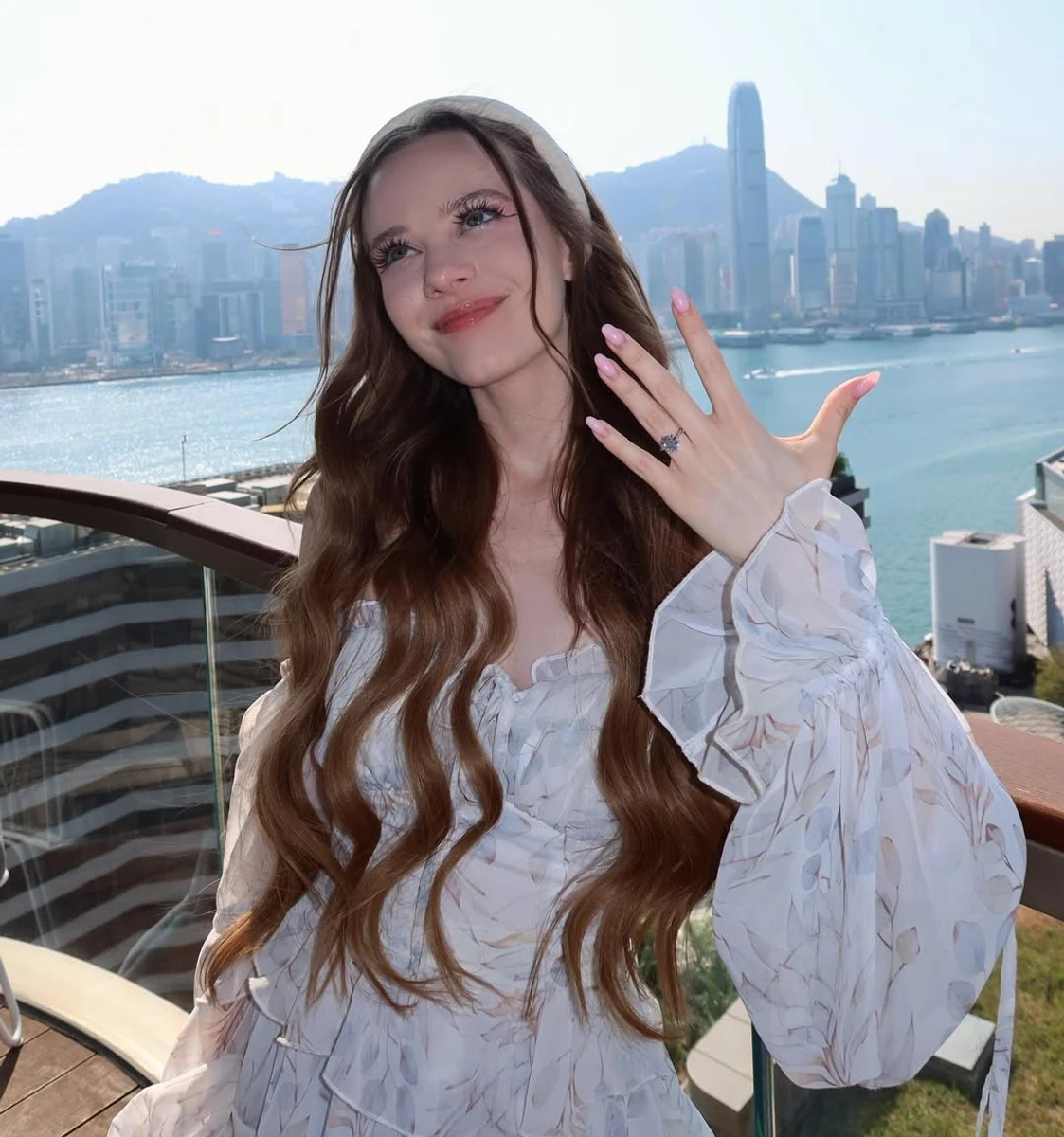 Зірка Школи Ірина Кудашова засвітила подаровану коханим обручку